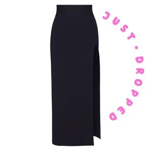 💕 NWT SKIMS Shaping Swim Long Skirt 💕